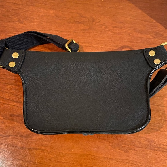 COPY - UPCYCLED BELT BAG - Picture 5 of 5